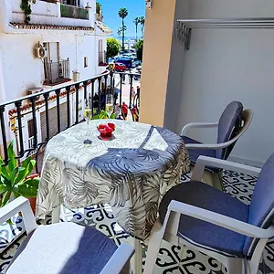 bonito-apartamento-en-playa-de-la-carihuela.1costadelsol.com/